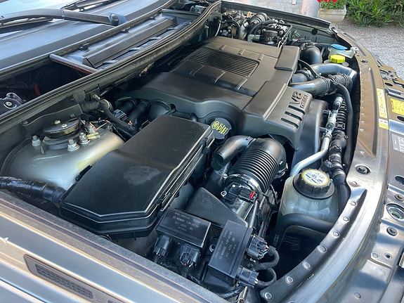 Land Rover Range Rover 15 of 19