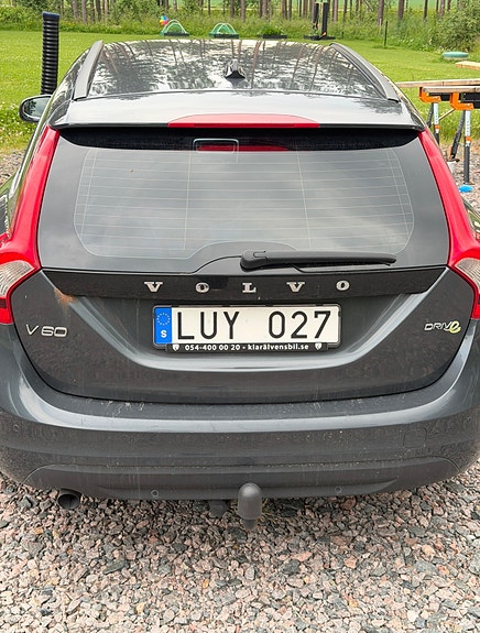 Volvo V60 3 of 5