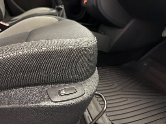 Renault Clio 13 of 19