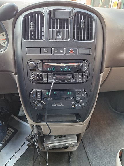 Chrysler Grand Voyager 21 of 26