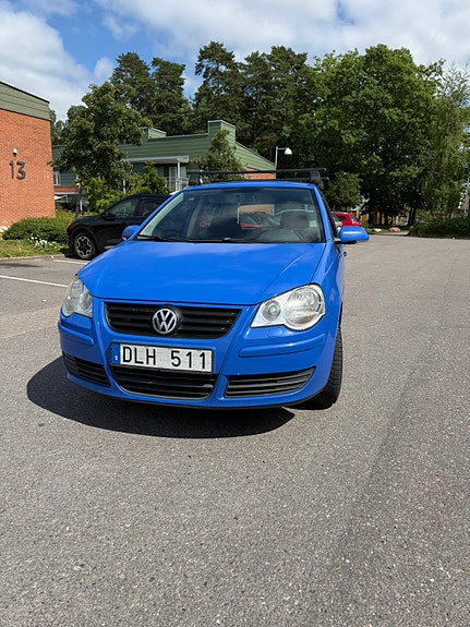 Volkswagen Polo 2 of 5
