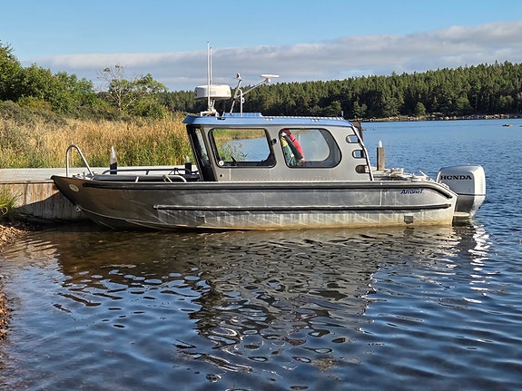 Arronet 23,5 C - HONDA DF 225 2 of 26
