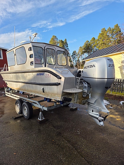 Arronet 23,5 C - HONDA DF 225 5 of 26