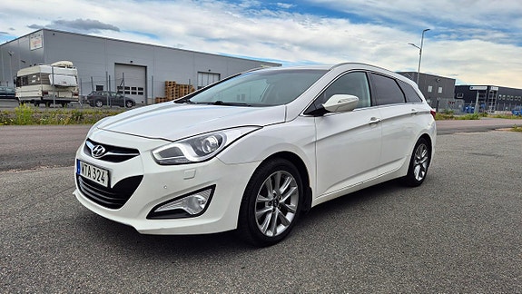 Hyundai i40 2 of 8