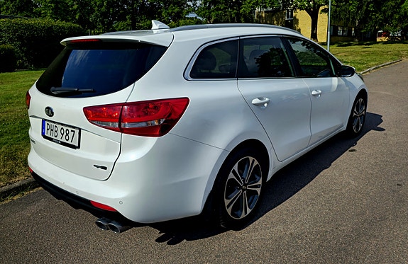 Kia Ceed 8 of 16