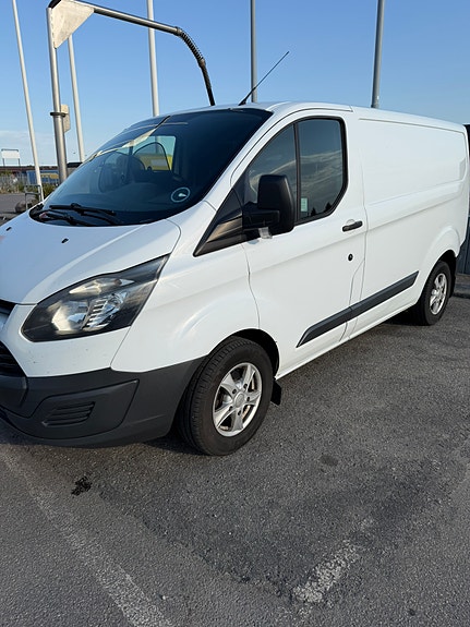 Ford Transit Custom 4 of 5
