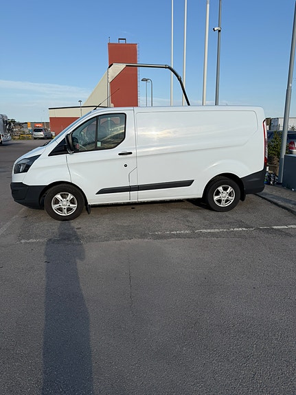 Ford Transit Custom 5 of 5