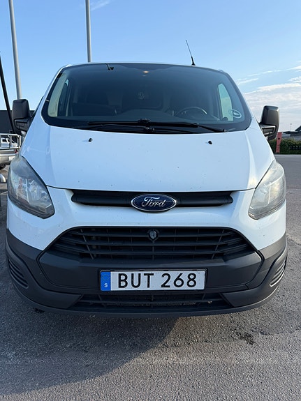 Ford Transit Custom 2 of 5