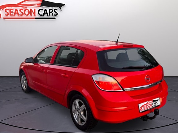 Opel Astra 4 of 5
