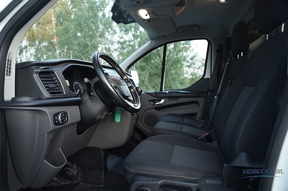Ford Transit Custom 6 of 12
