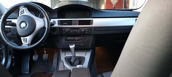 BMW 325i 9 of 14