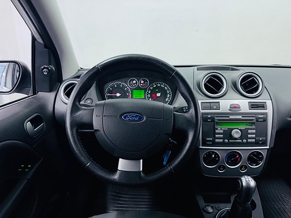 Ford Fiesta 12 of 15