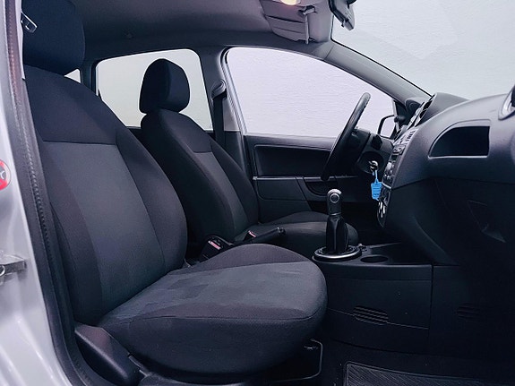 Ford Fiesta 5 of 15