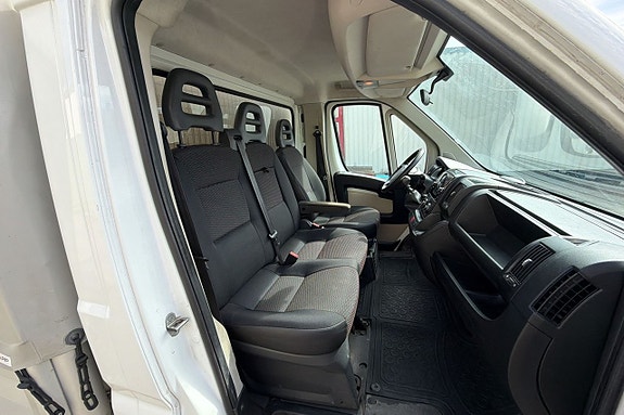 Peugeot Boxer 8 of 9
