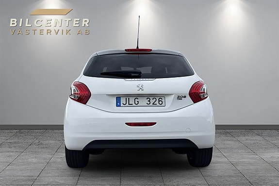 Peugeot 208 4 of 5