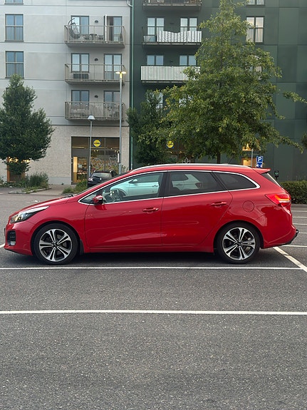 Kia Ceed 3 of 5