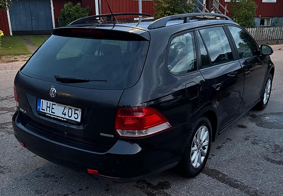 Volkswagen Golf V 5 of 9
