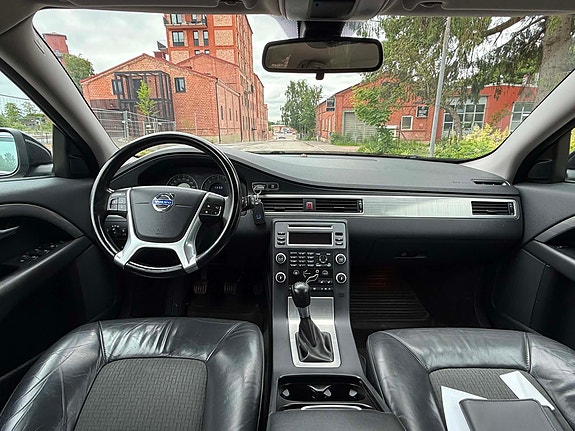 Volvo V70 5 of 5