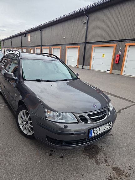 Saab 9-3 2 of 5