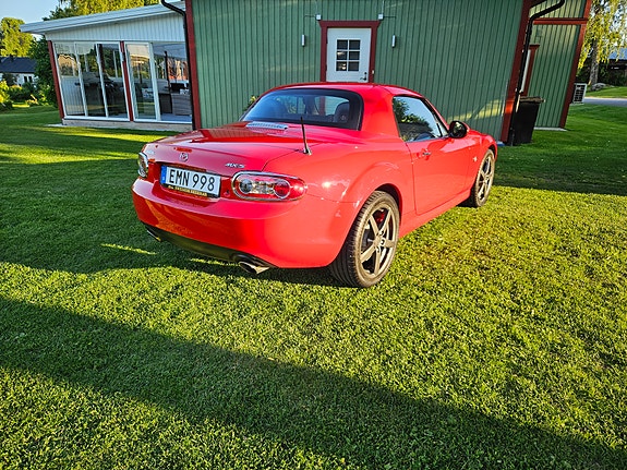 Mazda MX-5 4 of 9