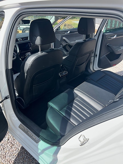 Skoda Superb 4 of 5