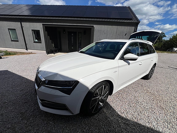 Skoda Superb 10 of 13
