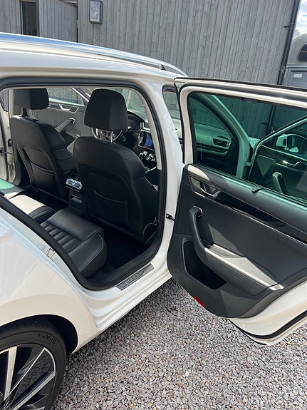 Skoda Superb 7 of 13