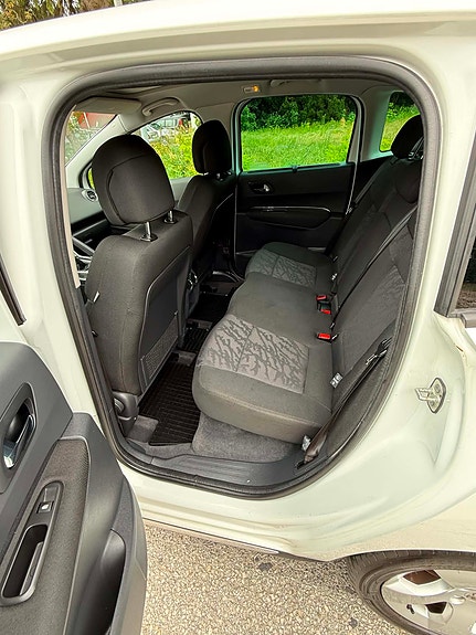 Peugeot 3008 6 of 8
