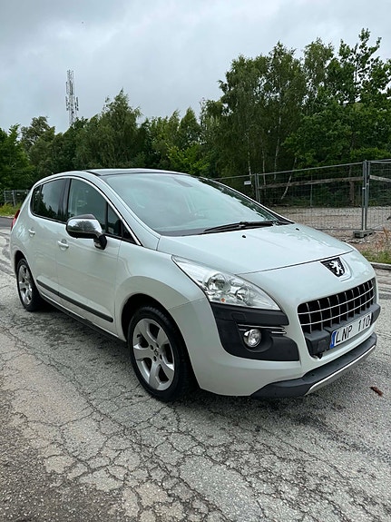 Peugeot 3008 2 of 5