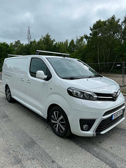 Toyota Proace 2 of 9
