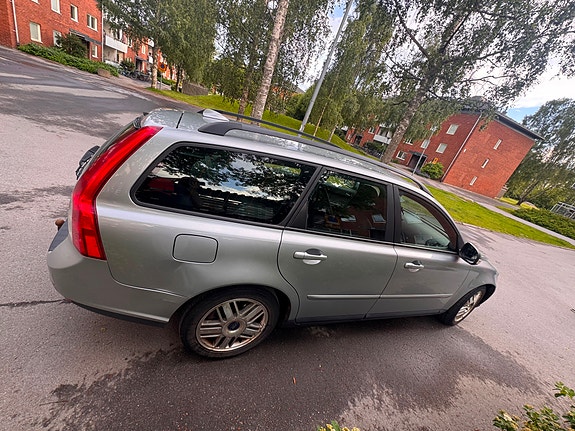 Volvo V50 5 of 5