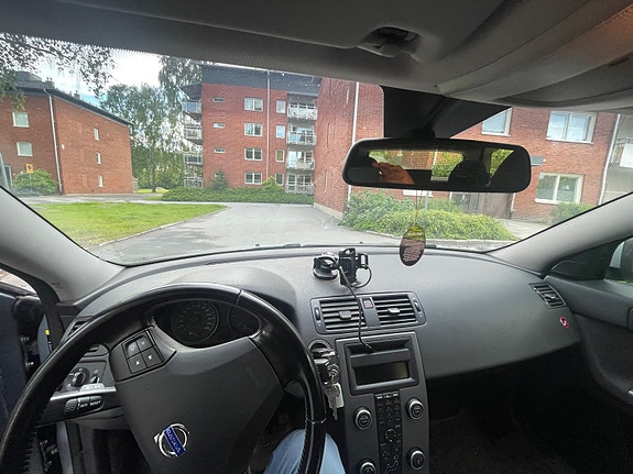 Volvo V50 4 of 5