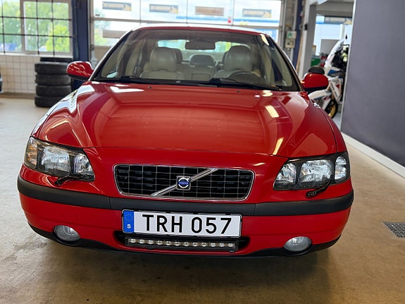 Volvo S60 2 of 21
