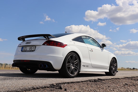 Audi TTS 4 of 5