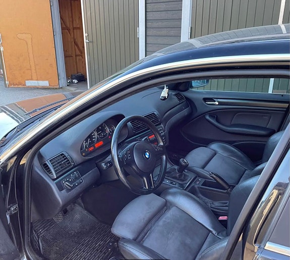 BMW 318i 9 of 9