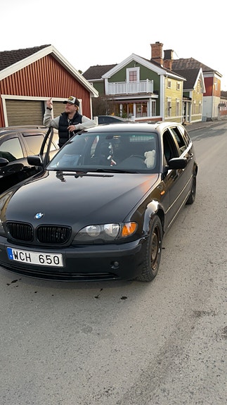 BMW 318i 5 of 9