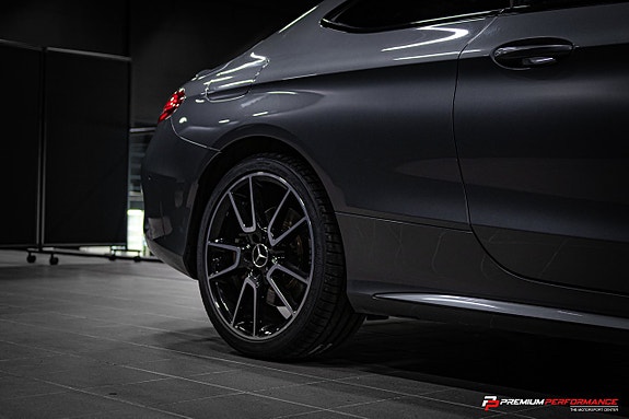 Mercedes-Benz C43 7 of 30