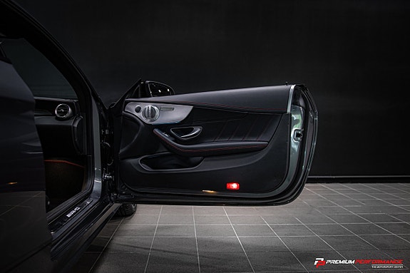 Mercedes-Benz C43 28 of 30