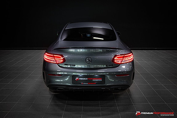 Mercedes-Benz C43 4 of 5