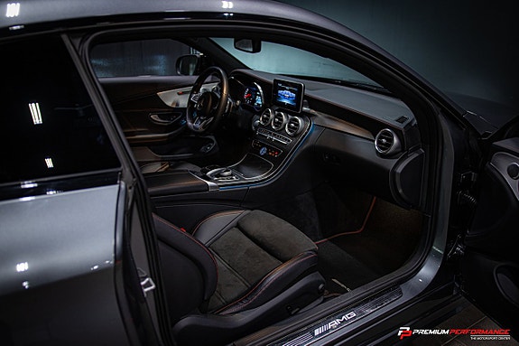Mercedes-Benz C43 26 of 30
