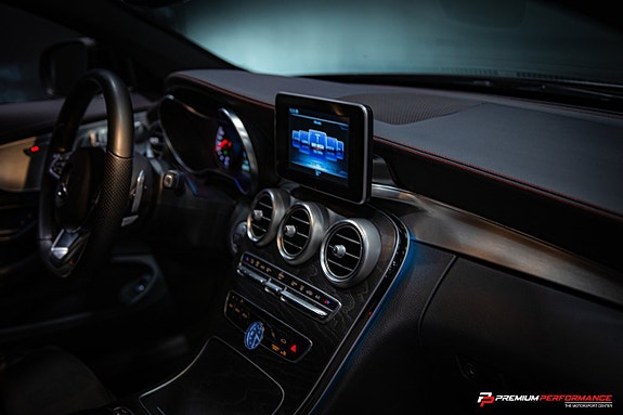 Mercedes-Benz C43 23 of 30