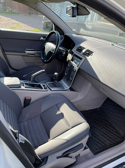 Volvo V50 5 of 5