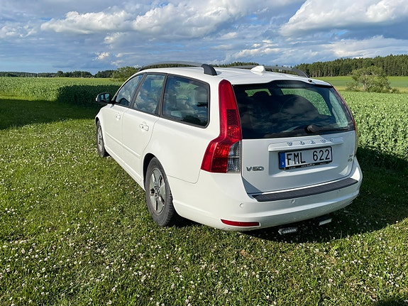 Volvo V50 2 of 5