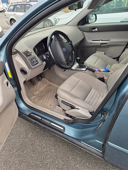 Volvo V50 4 of 4