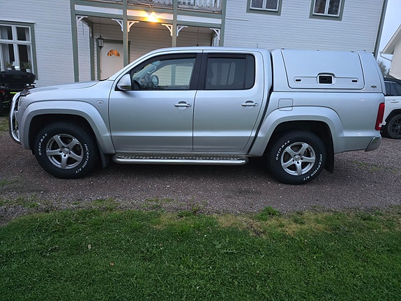 Volkswagen Amarok 2 of 5