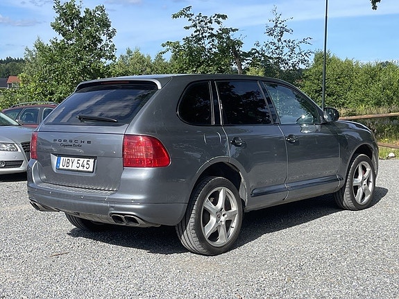 Porsche Cayenne Turbo 3 of 25