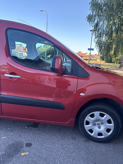 Peugeot Partner Tepee 9 of 9