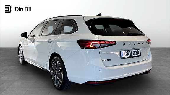 Skoda Superb 3 of 9