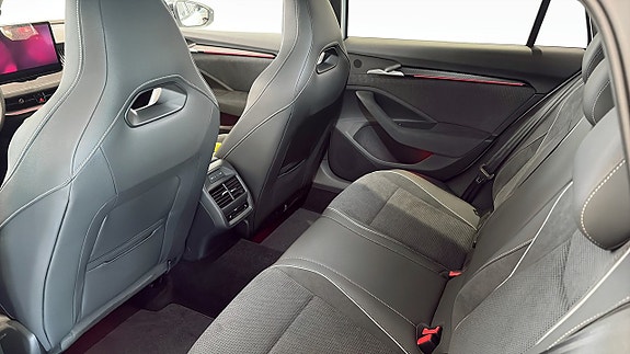 Skoda Superb 8 of 9