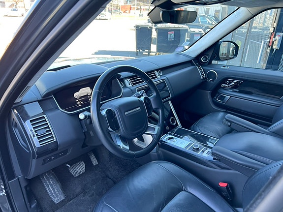 Land Rover Range Rover 5 of 5